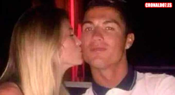 Austin Miller besa a Cristiano Ronaldo