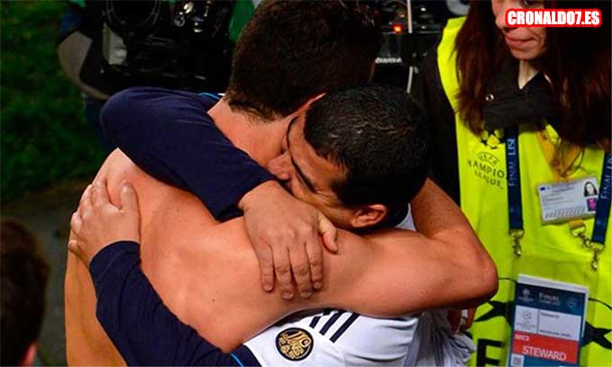 Cristiano Ronaldo se abraza con su hermano Hugo
