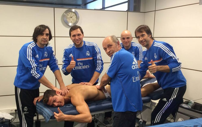 Cristiano y los masajistas del Real Madrid