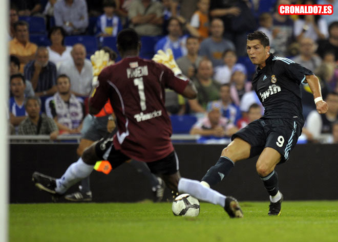 Cristiano Ronaldo marcando al Español
