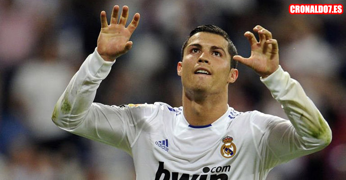 Cristiano Ronaldo celebrando su hat-trick