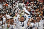 Cristiano Ronaldo levanta la Champions League